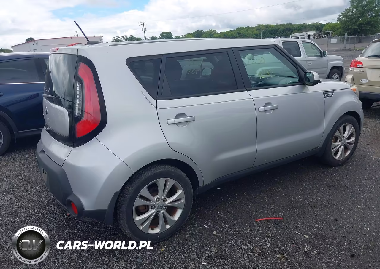 2015 Kia Soul + VIN:KNDJP3A56F7768593 - 4