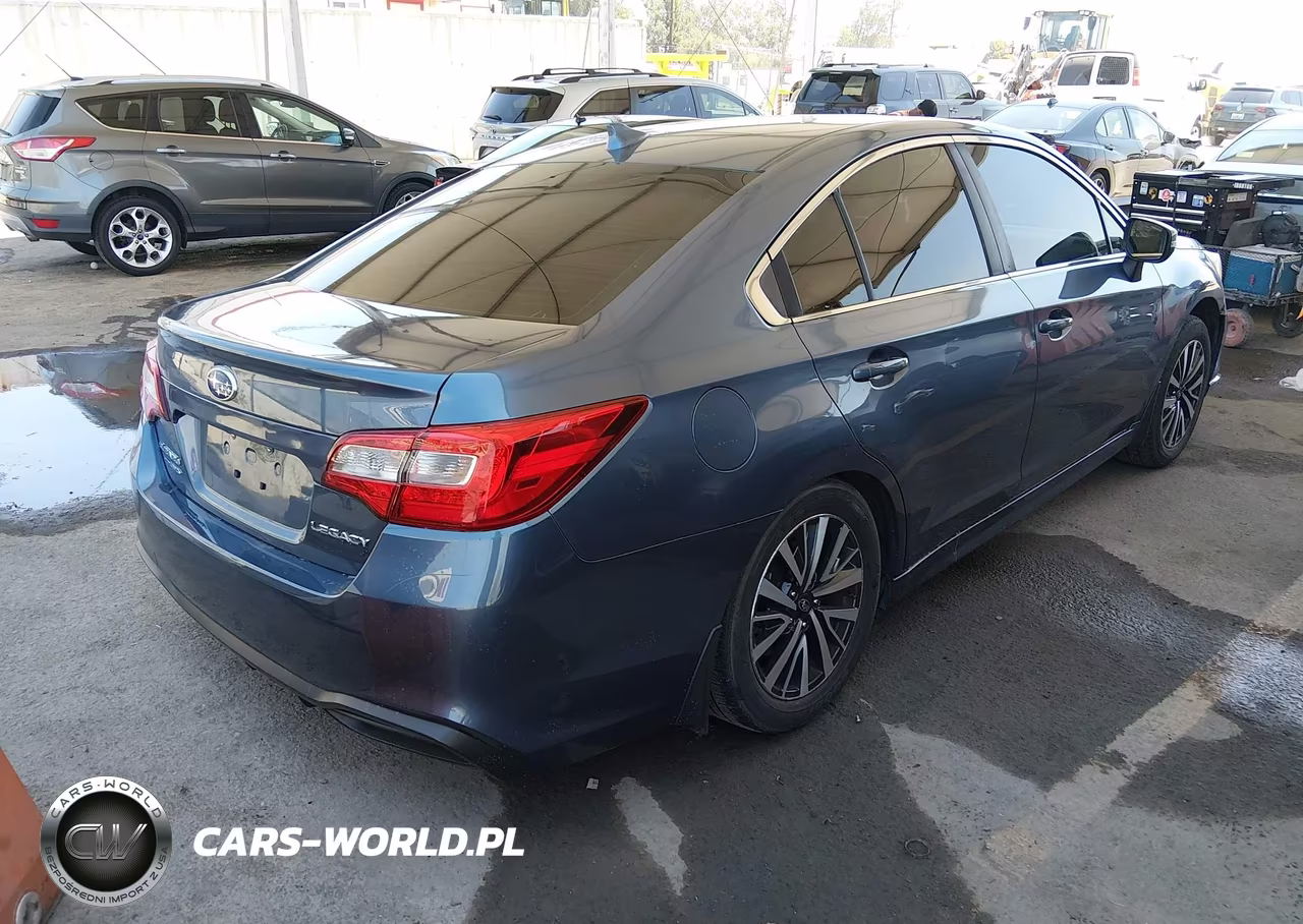 2018 Subaru Legacy 2.5I Premium VIN:4S3BNAH6XJ3004601 - 4