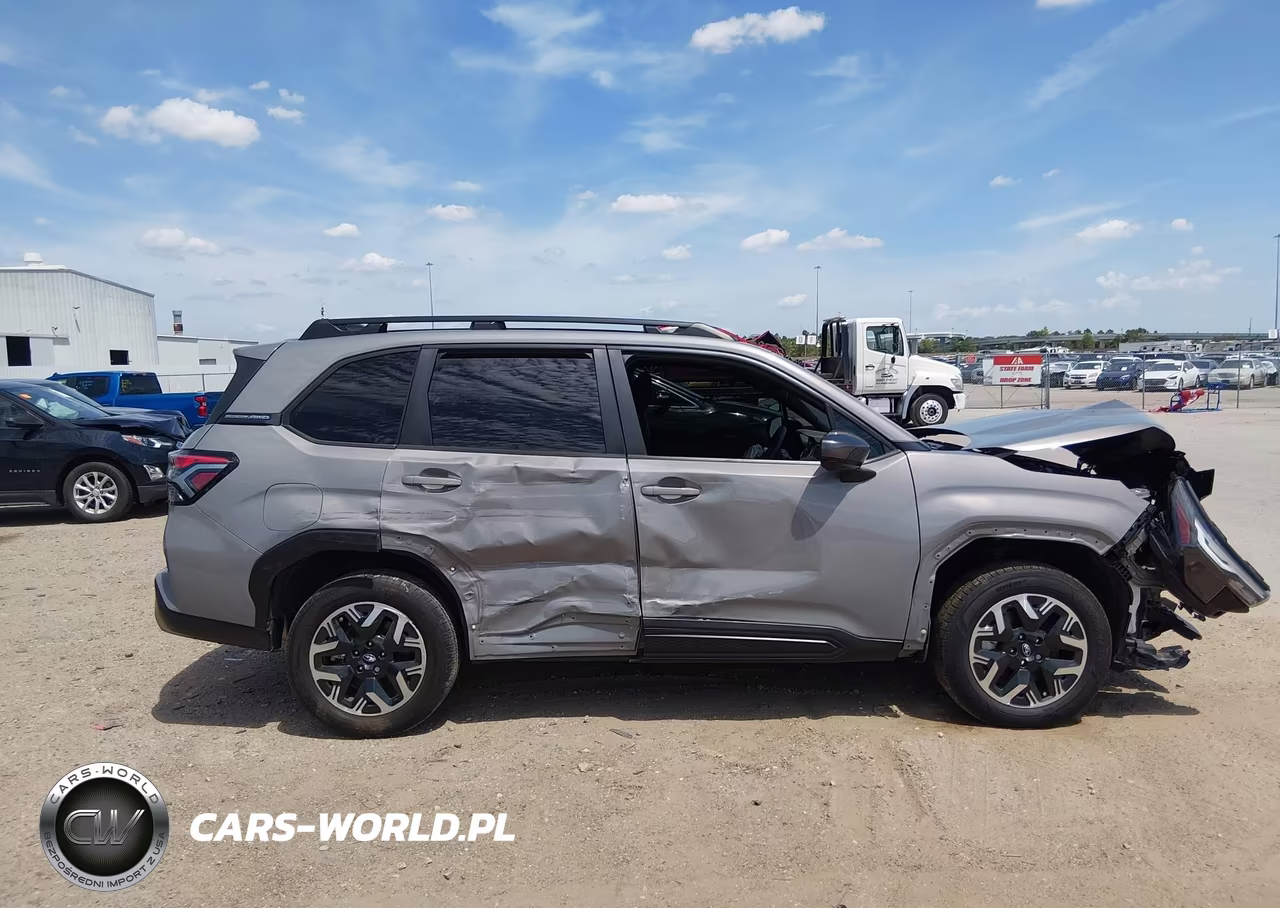 2025 Subaru Forester Premium VIN:JF2SLDBC8SH535761 - 14