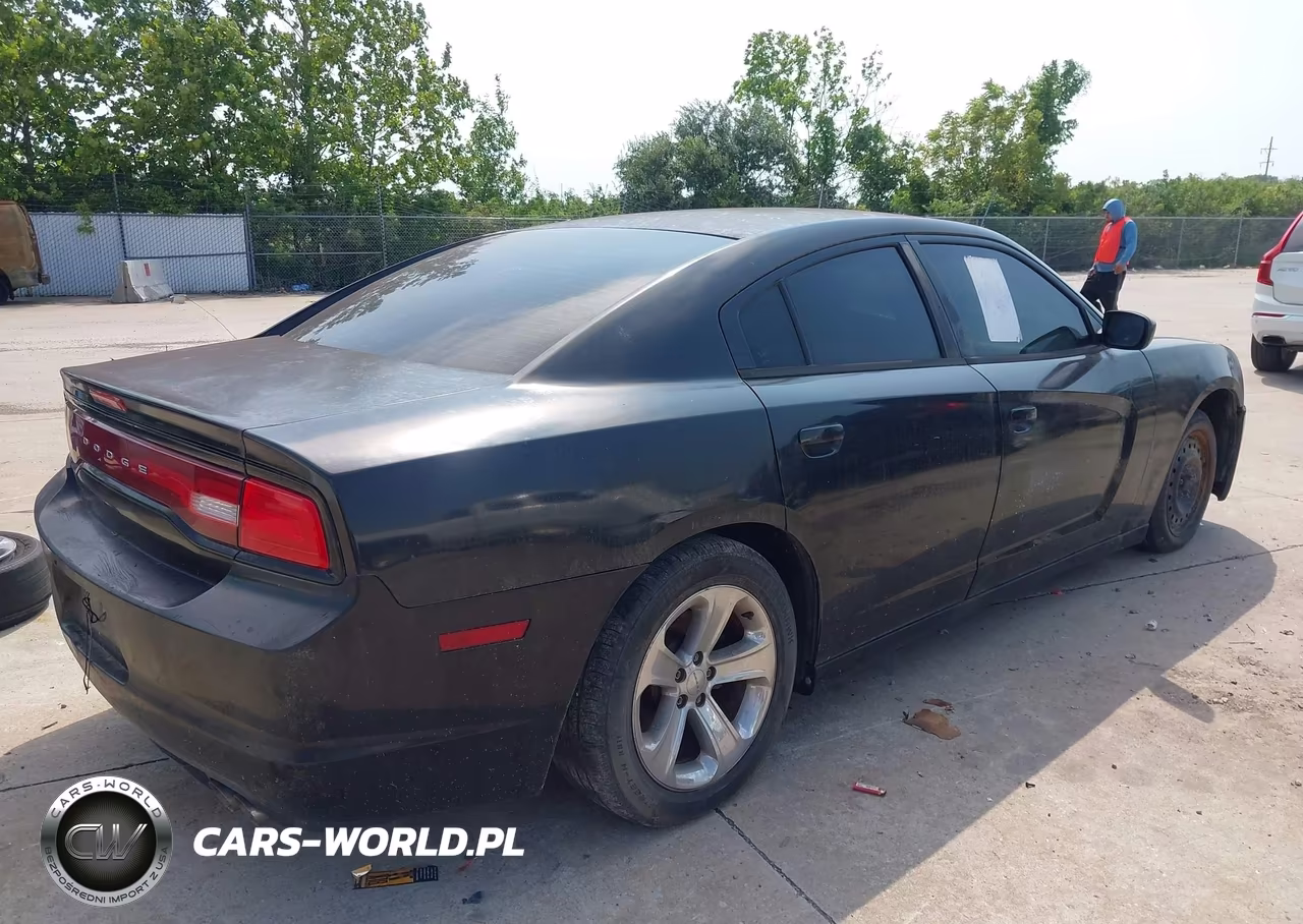 2013 Dodge Charger Se VIN:2C3CDXBG4DH526447 - 4