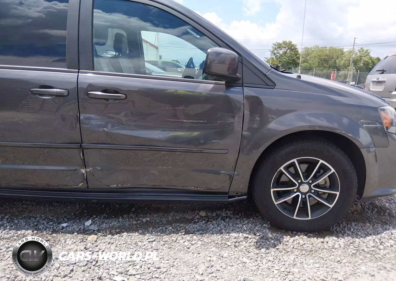 2015 Dodge Grand Caravan R-T VIN:2C4RDGEG4FR633688 - 6