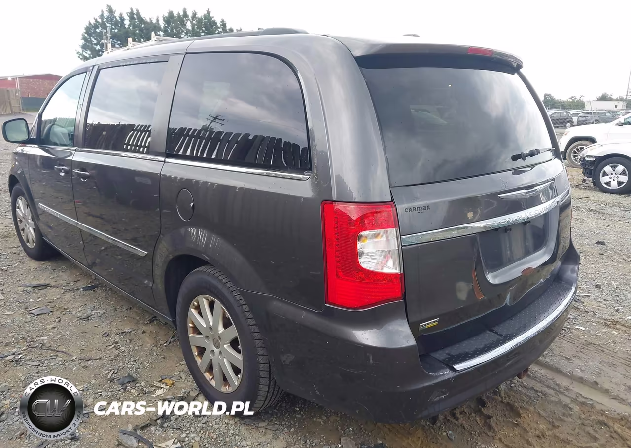2015 Chrysler Town & Country Touring VIN:2C4RC1BG5FR637284 - 3