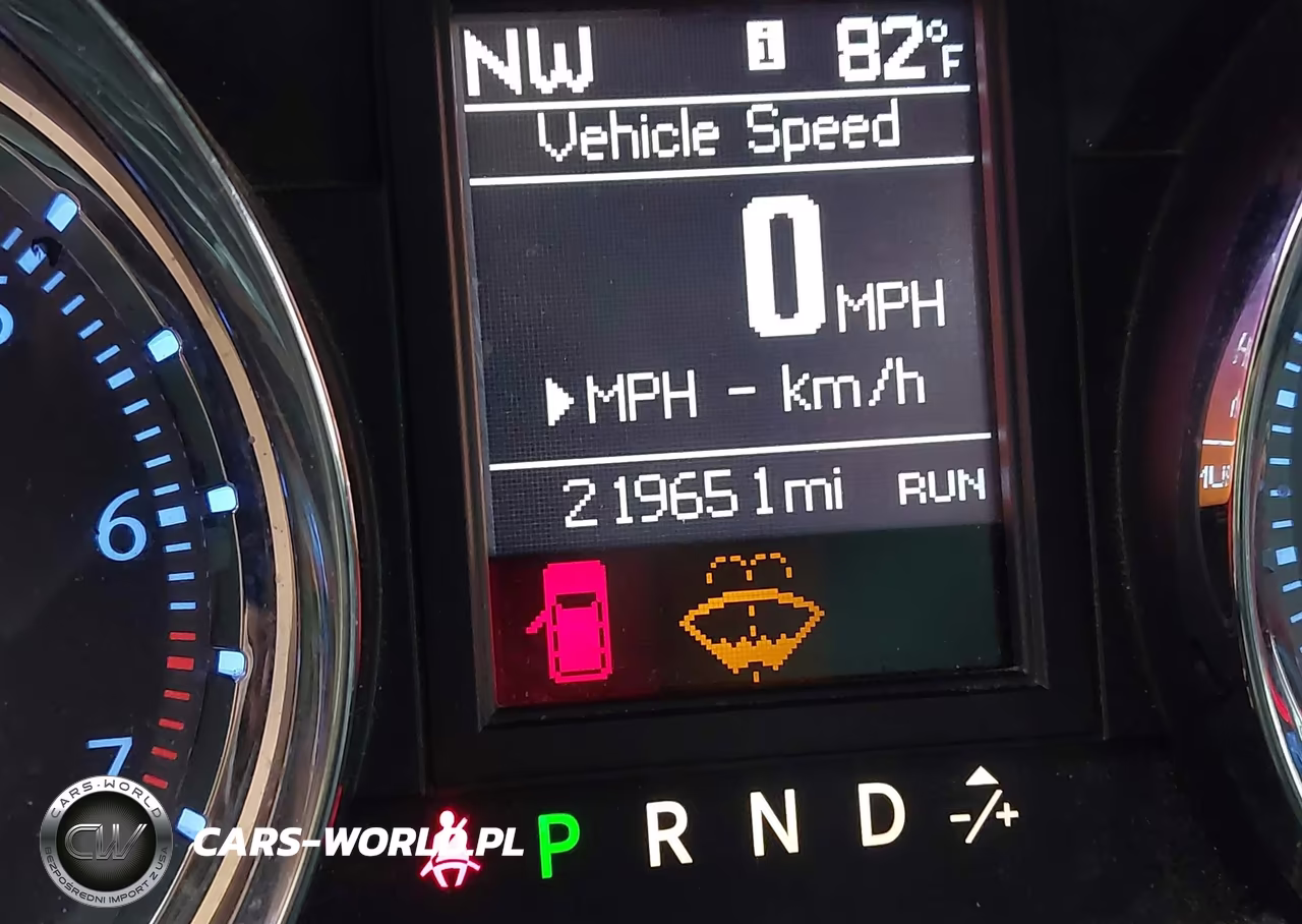 2015 Chrysler Town & Country Touring VIN:2C4RC1BG5FR637284 - 7