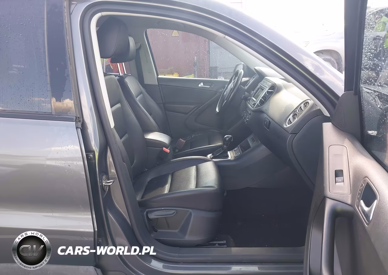2016 Volkswagen Tiguan S VIN:WVGAV7AX1GW617193 - 5