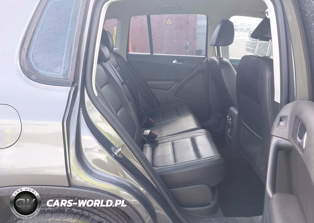 2016 Volkswagen Tiguan S VIN:WVGAV7AX1GW617193 - 8