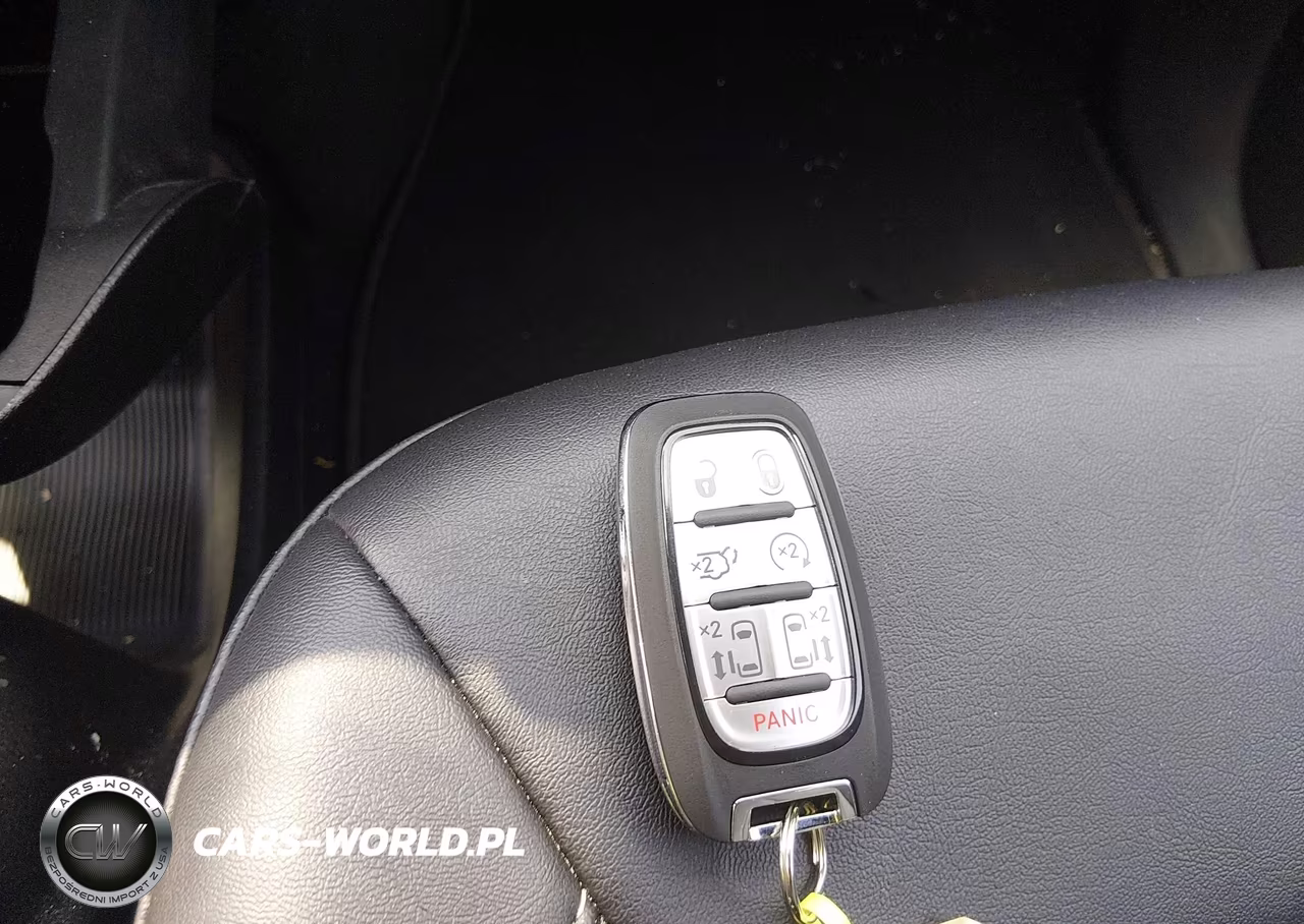 2024 Chrysler Pacifica Hybrid S Appearance Pkg VIN:2C4RC1S78RR160967 - 11