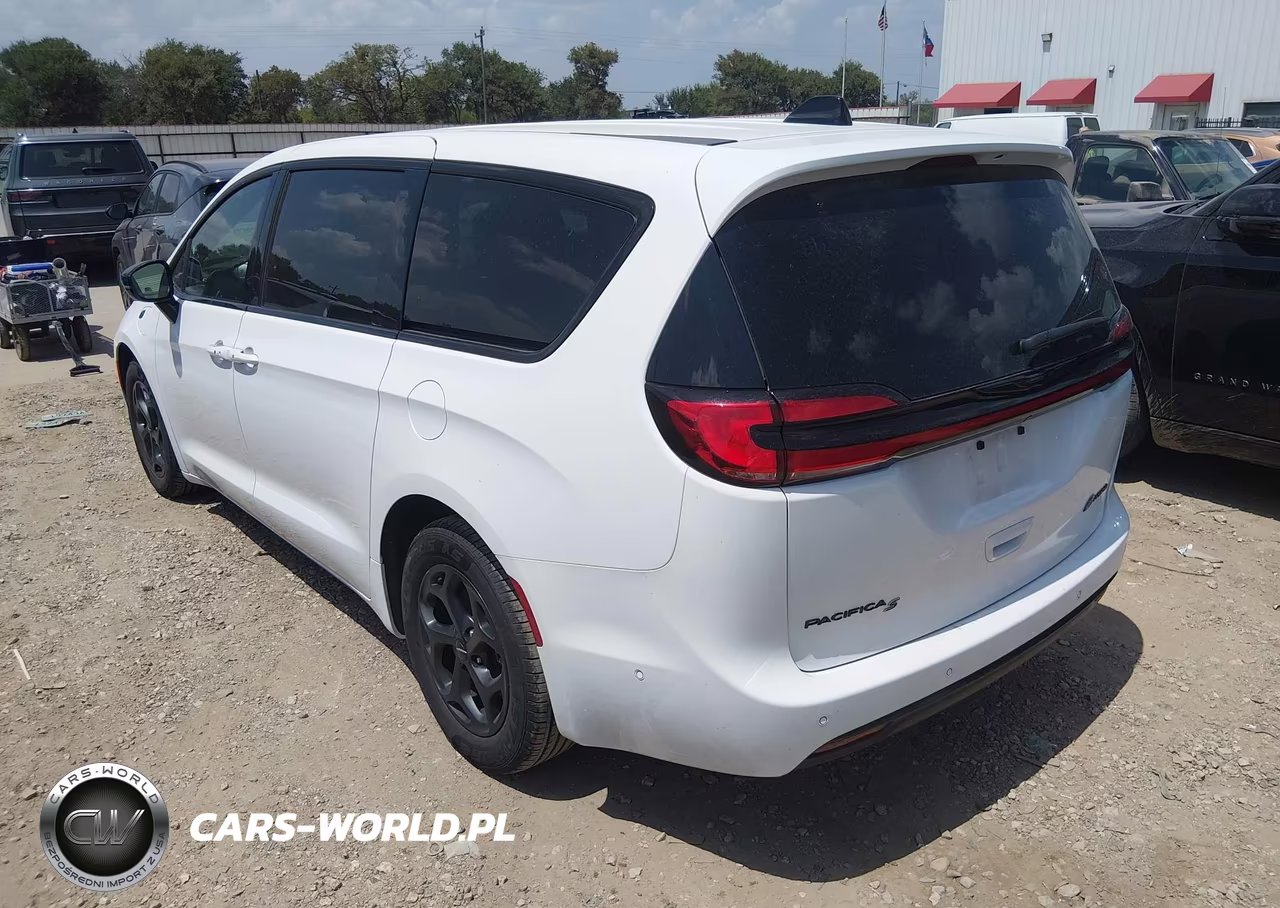 2024 Chrysler Pacifica Hybrid S Appearance Pkg VIN:2C4RC1S78RR160967 - 3