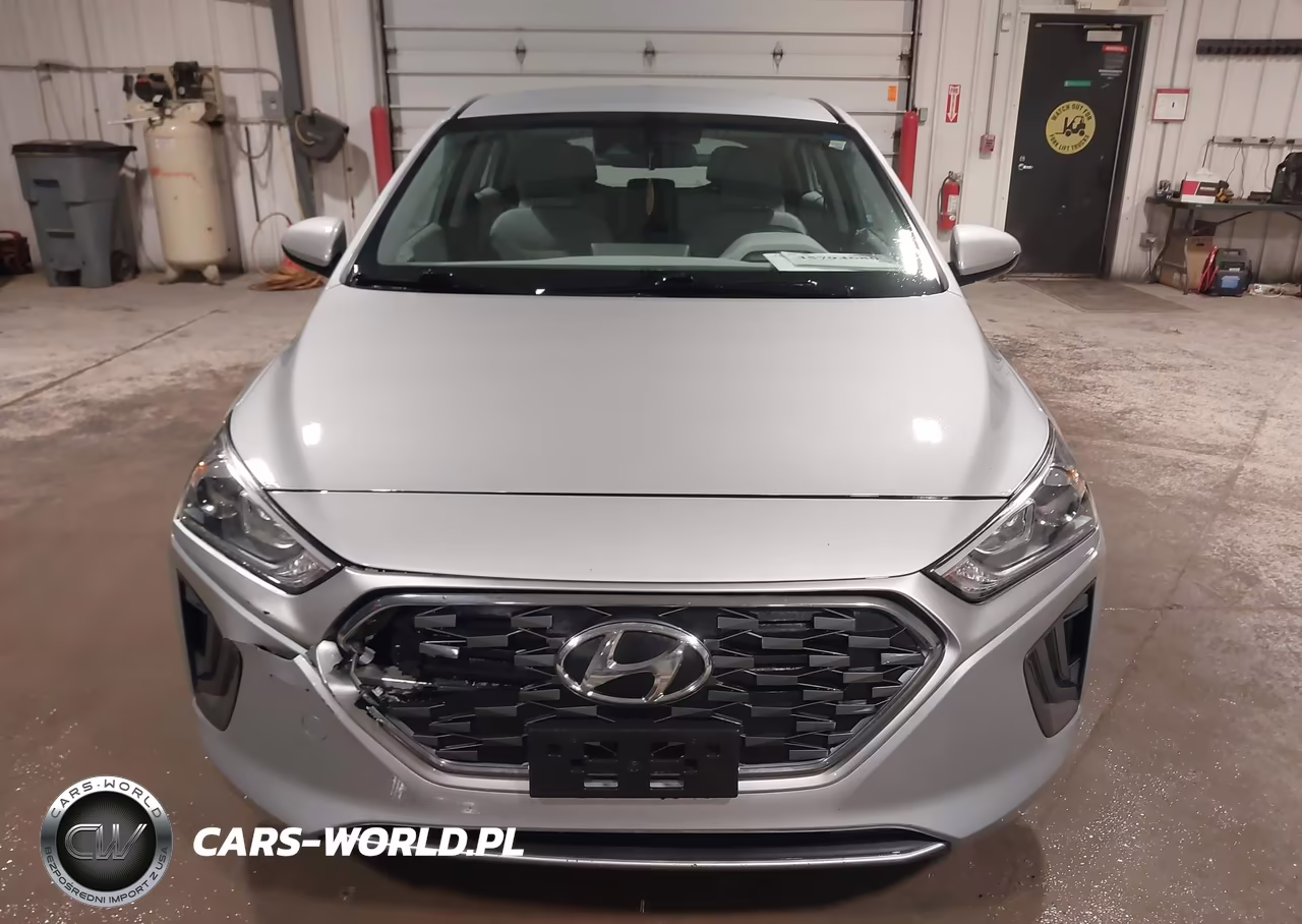 2020 Hyundai Ioniq Hybrid Blue VIN:KMHC65LCXLU220074 - 17