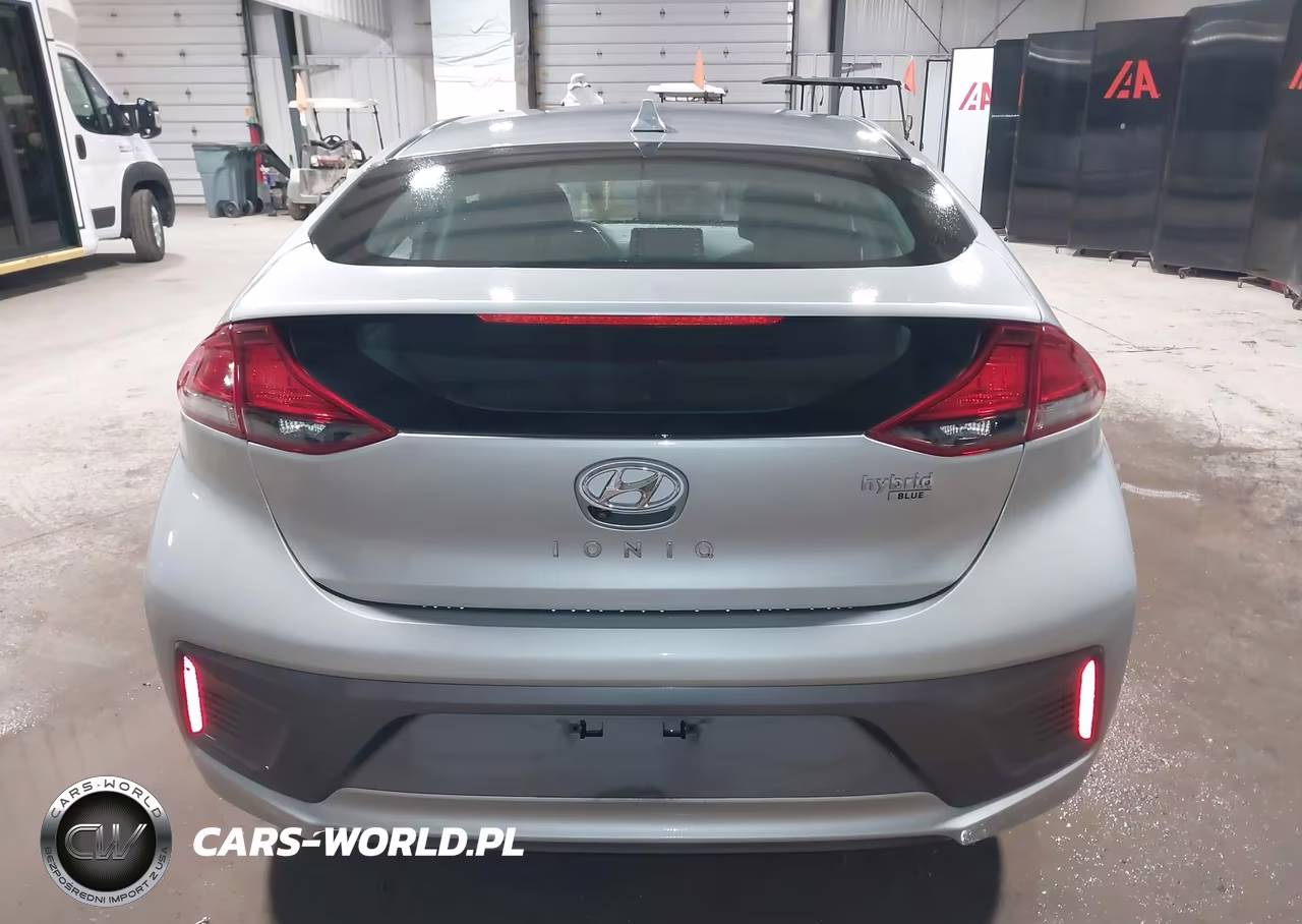 2020 Hyundai Ioniq Hybrid Blue VIN:KMHC65LCXLU220074 - 21