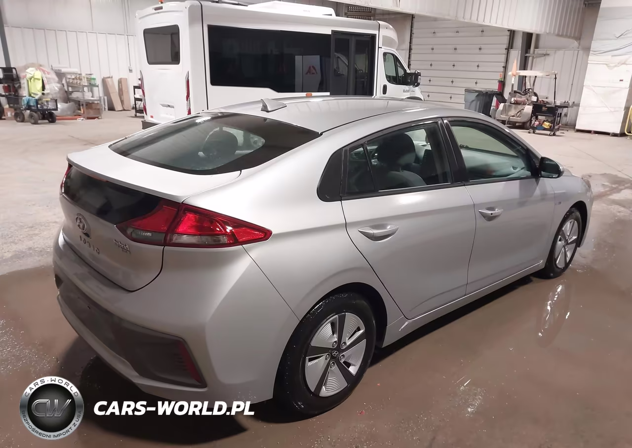 2020 Hyundai Ioniq Hybrid Blue VIN:KMHC65LCXLU220074 - 4