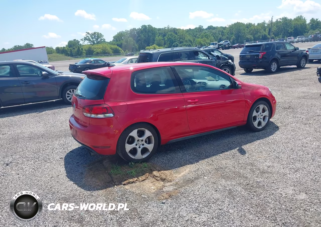 2010 Volkswagen Gti 2-Door VIN:WVWEV7AJ5AW351556 - 4