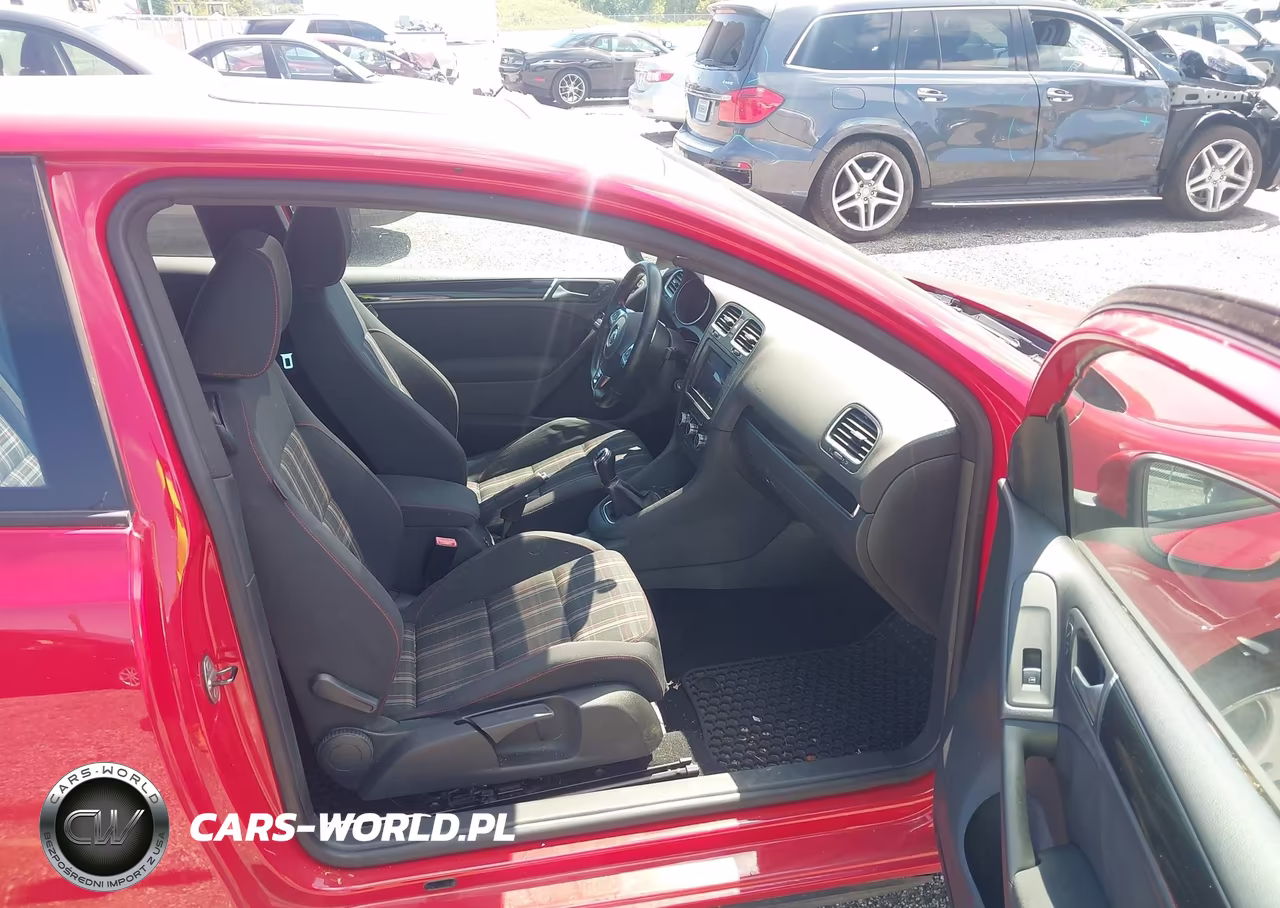 2010 Volkswagen Gti 2-Door VIN:WVWEV7AJ5AW351556 - 5