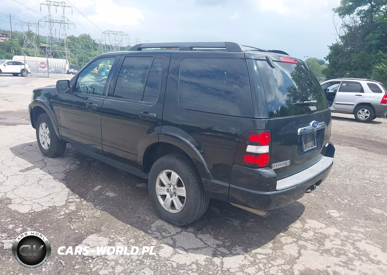 2010 Ford Explorer Xlt VIN:1FMEU7DE0AUA66725 - 3