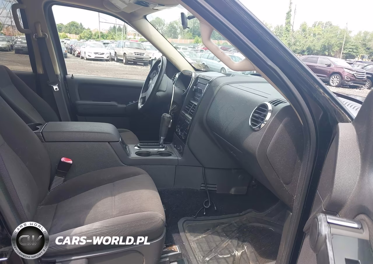 2010 Ford Explorer Xlt VIN:1FMEU7DE0AUA66725 - 5