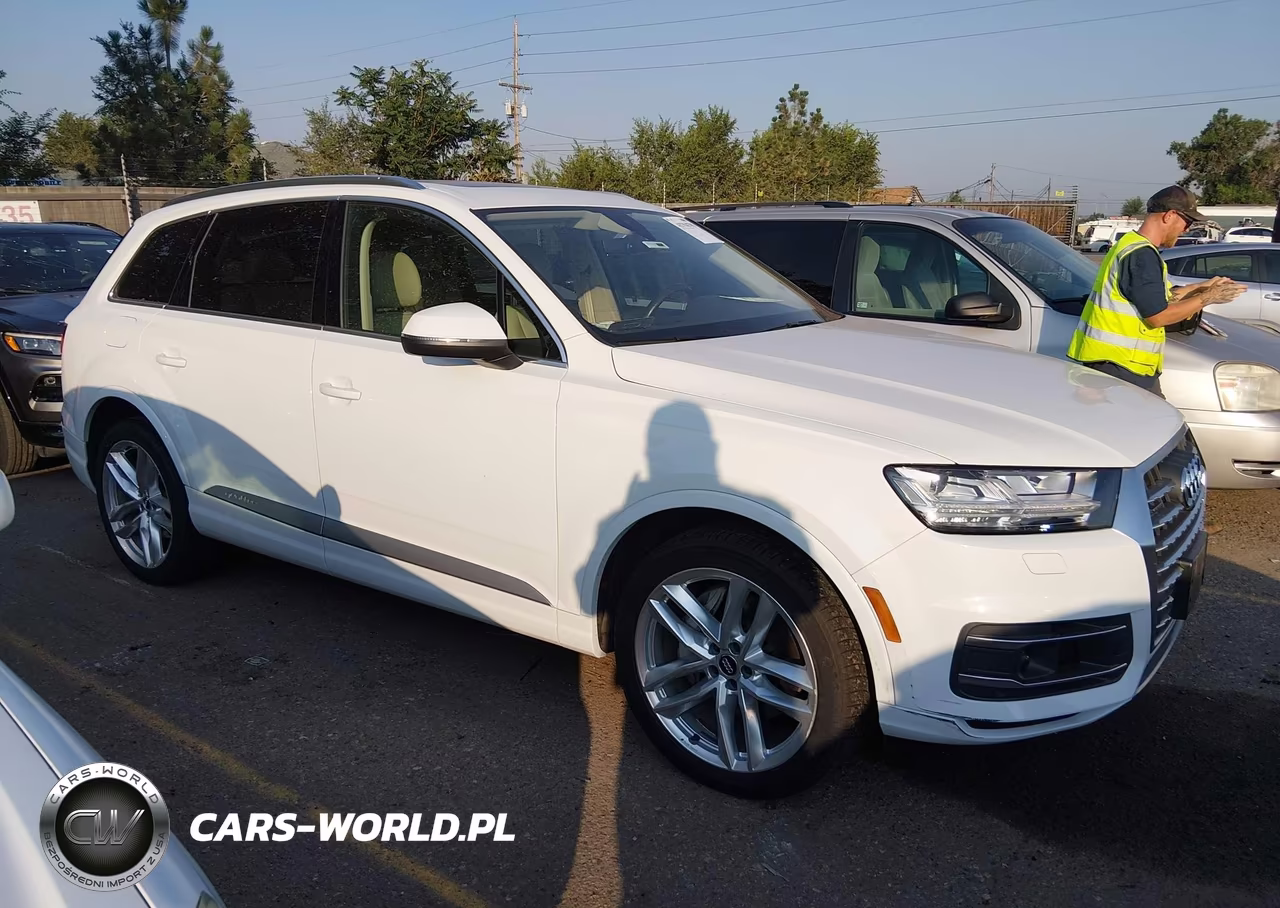 2018 Audi Q7 3.0T Premium VIN:WA1VAAF75JD053830 - 13
