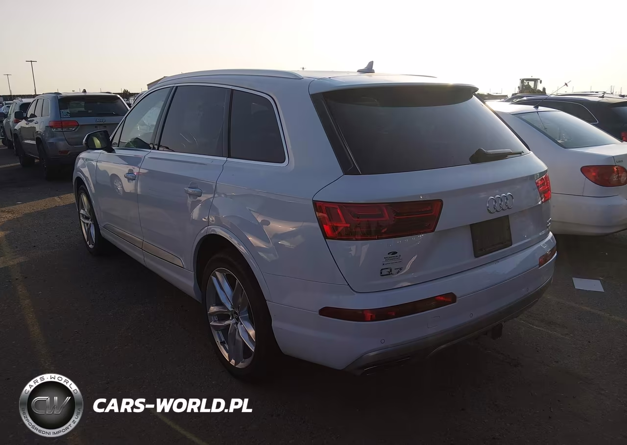 2018 Audi Q7 3.0T Premium VIN:WA1VAAF75JD053830 - 3