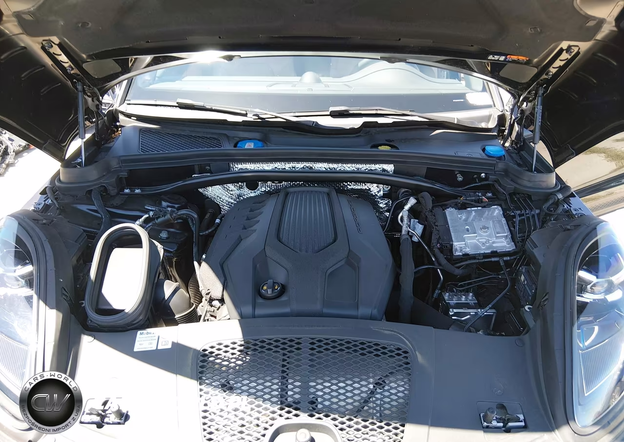2024 Porsche Macan T VIN:WP1AA2A53RLB16469 - 10