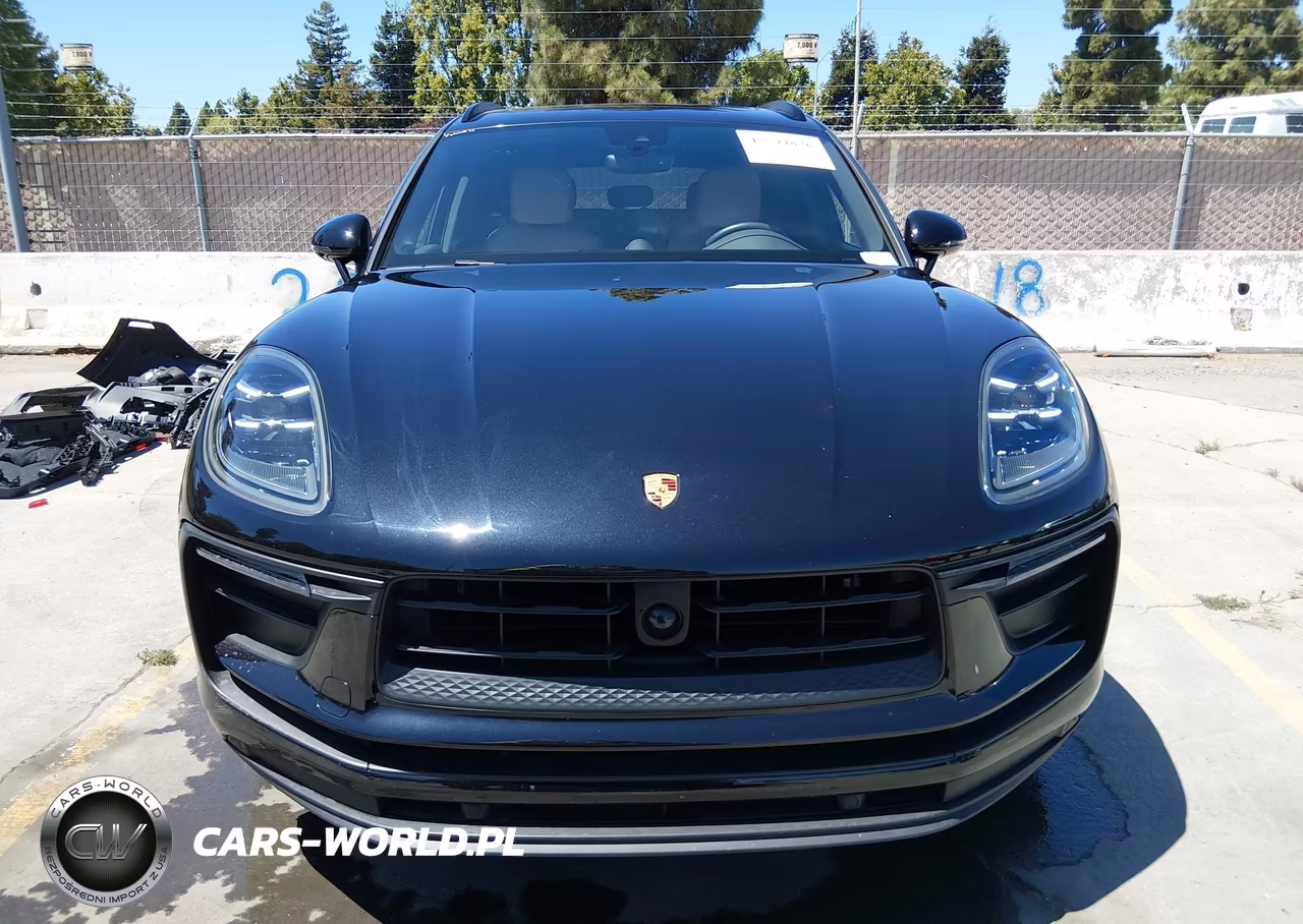 2024 Porsche Macan T VIN:WP1AA2A53RLB16469 - 13