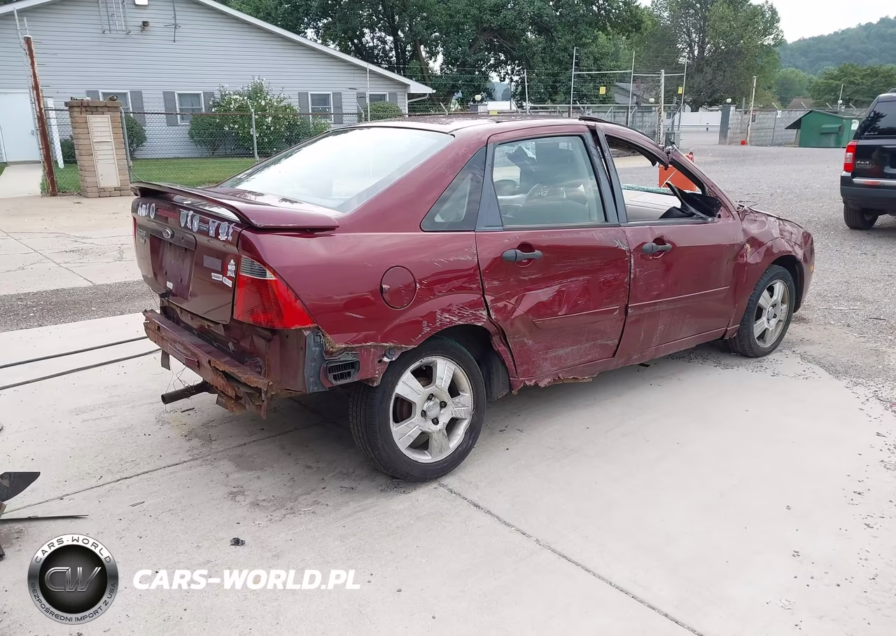 2007 Ford Focus S-Se-Ses VIN:1FAFP34NX7W205285 - 4