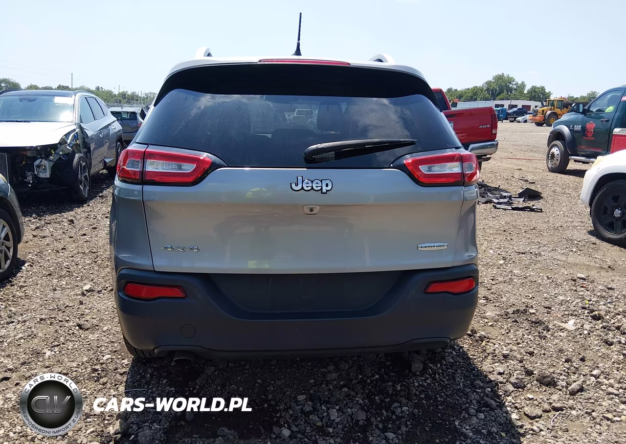 2016 Jeep Cherokee Latitude VIN:1C4PJMCB7GW145995 - 17