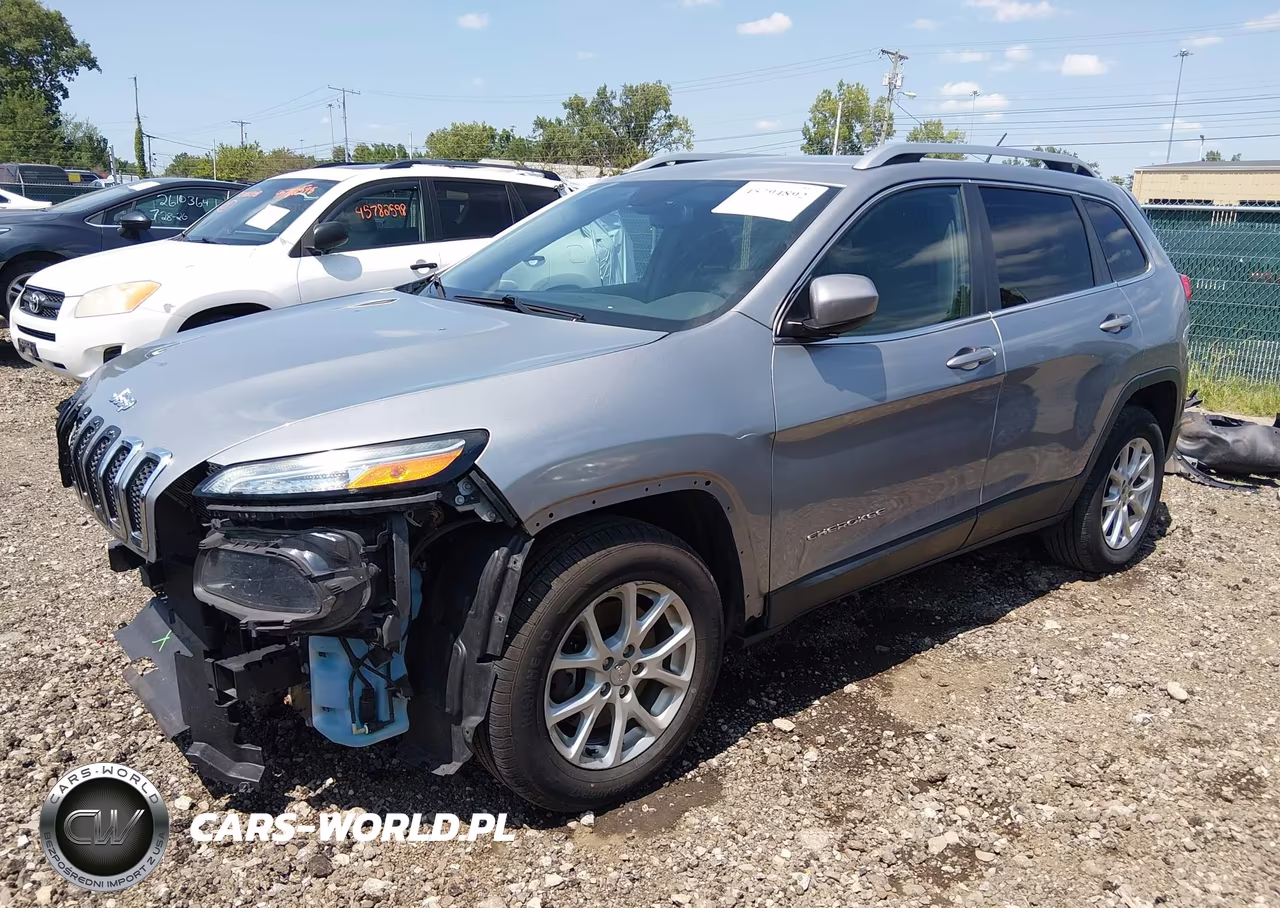 2016 Jeep Cherokee Latitude VIN:1C4PJMCB7GW145995 - 2
