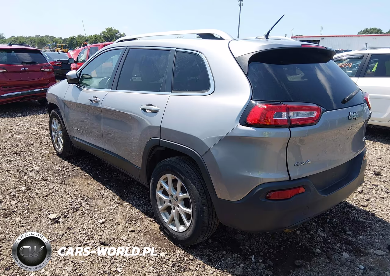 2016 Jeep Cherokee Latitude VIN:1C4PJMCB7GW145995 - 3