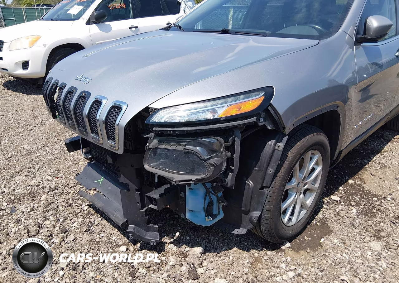 2016 Jeep Cherokee Latitude VIN:1C4PJMCB7GW145995 - 6