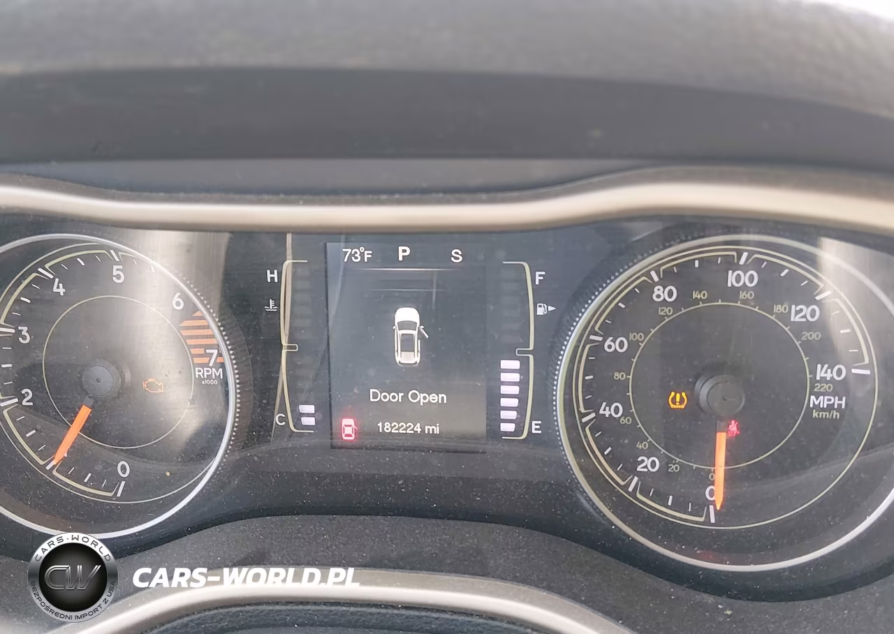2016 Jeep Cherokee Latitude VIN:1C4PJMCB7GW145995 - 7