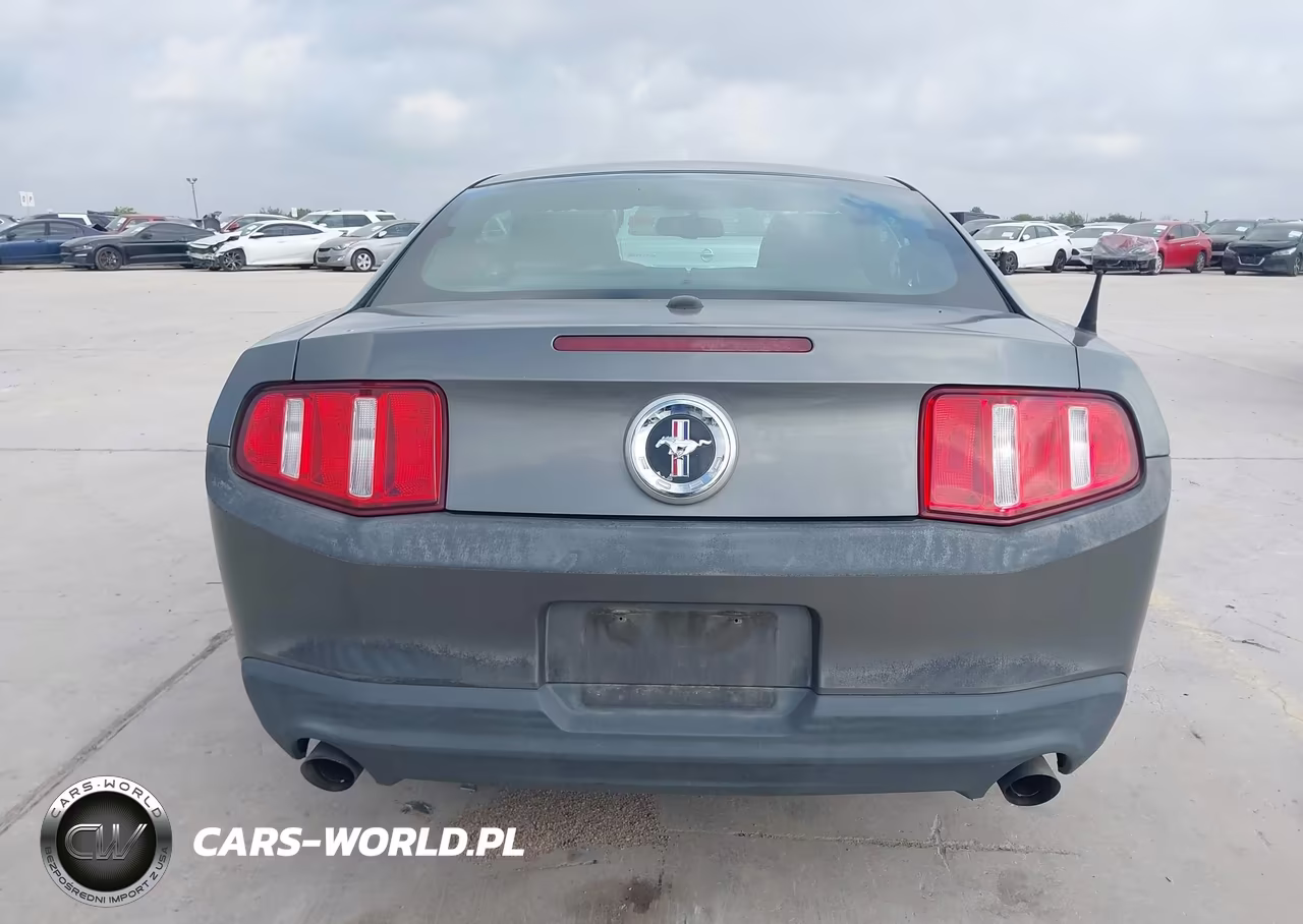 2011 Ford Mustang V6 Premium VIN:1ZVBP8AM6B5131764 - 16