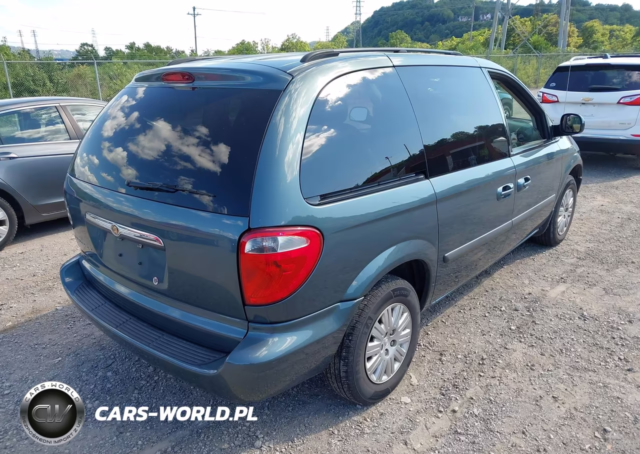 2006 Chrysler Town & Country VIN:1A4GP45R06B655307 - 4