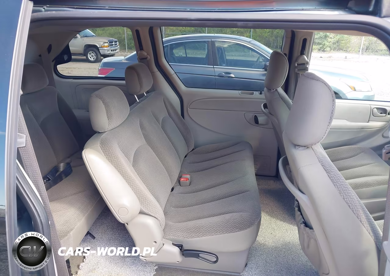 2006 Chrysler Town & Country VIN:1A4GP45R06B655307 - 8