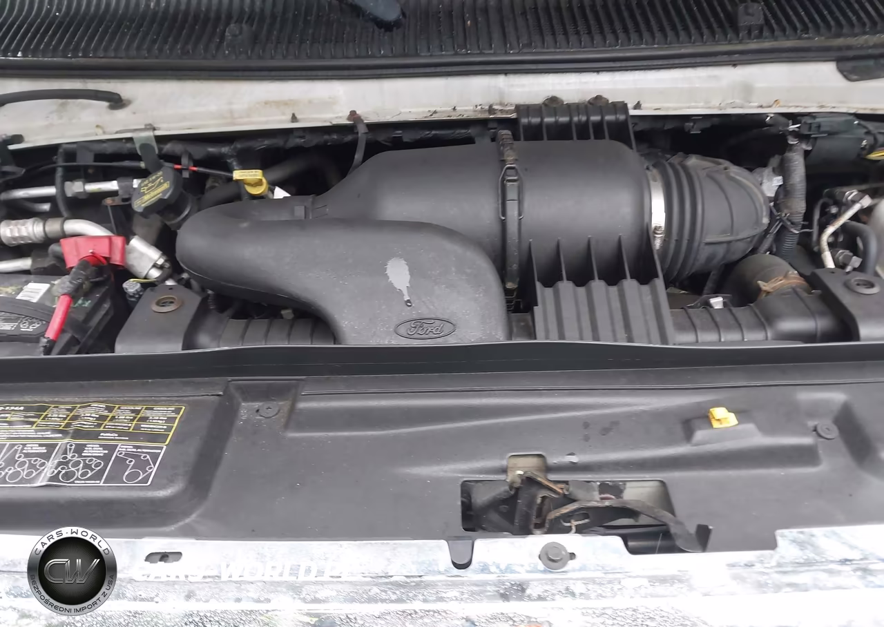 2010 Ford E-450 Cutaway VIN:1FDXE4FSXADA96385 - 9