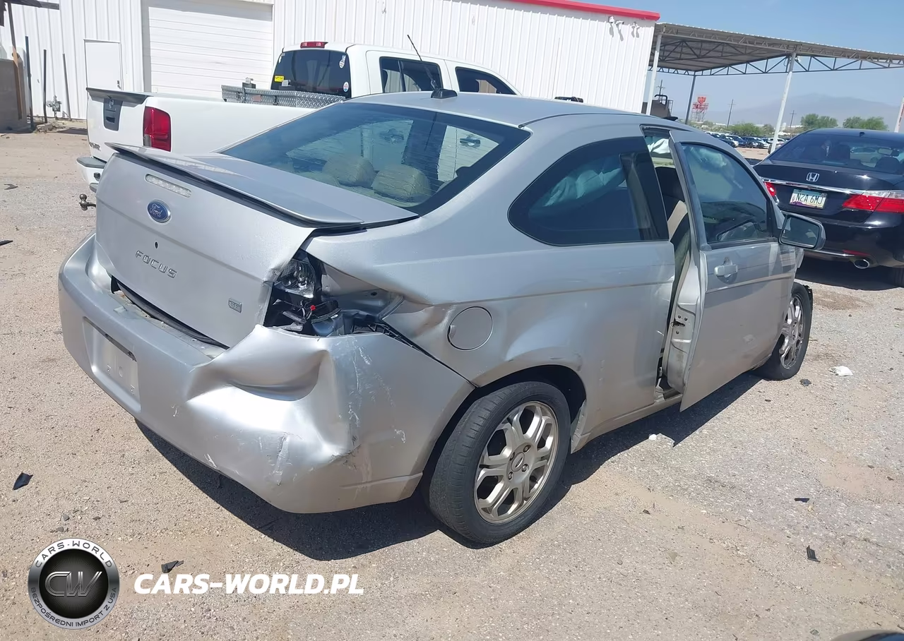 2009 Ford Focus Se VIN:1FAHP32N29W237131 - 4
