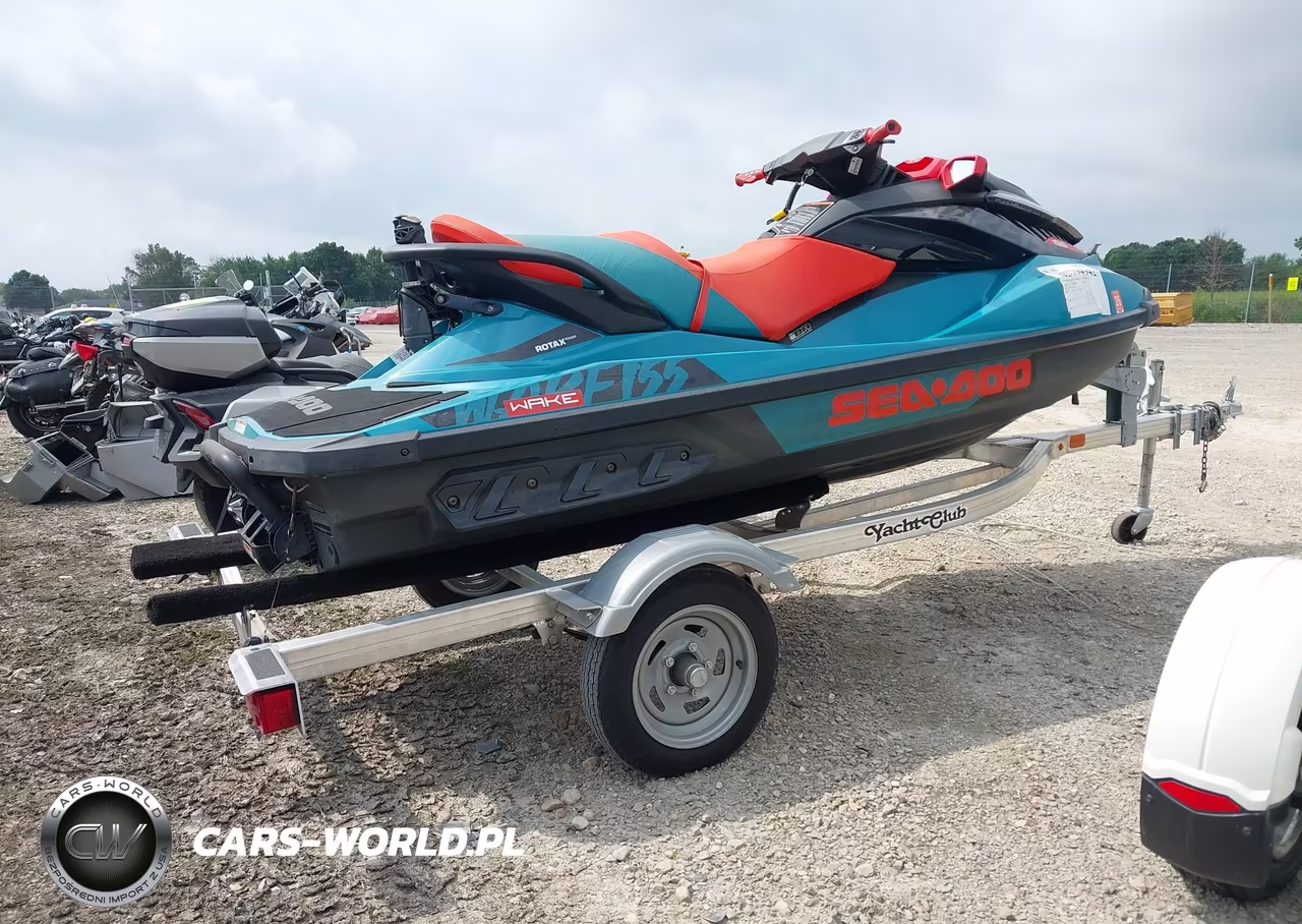 2018 Seadoo Wake 155 VIN:YDV46592C818 - 4