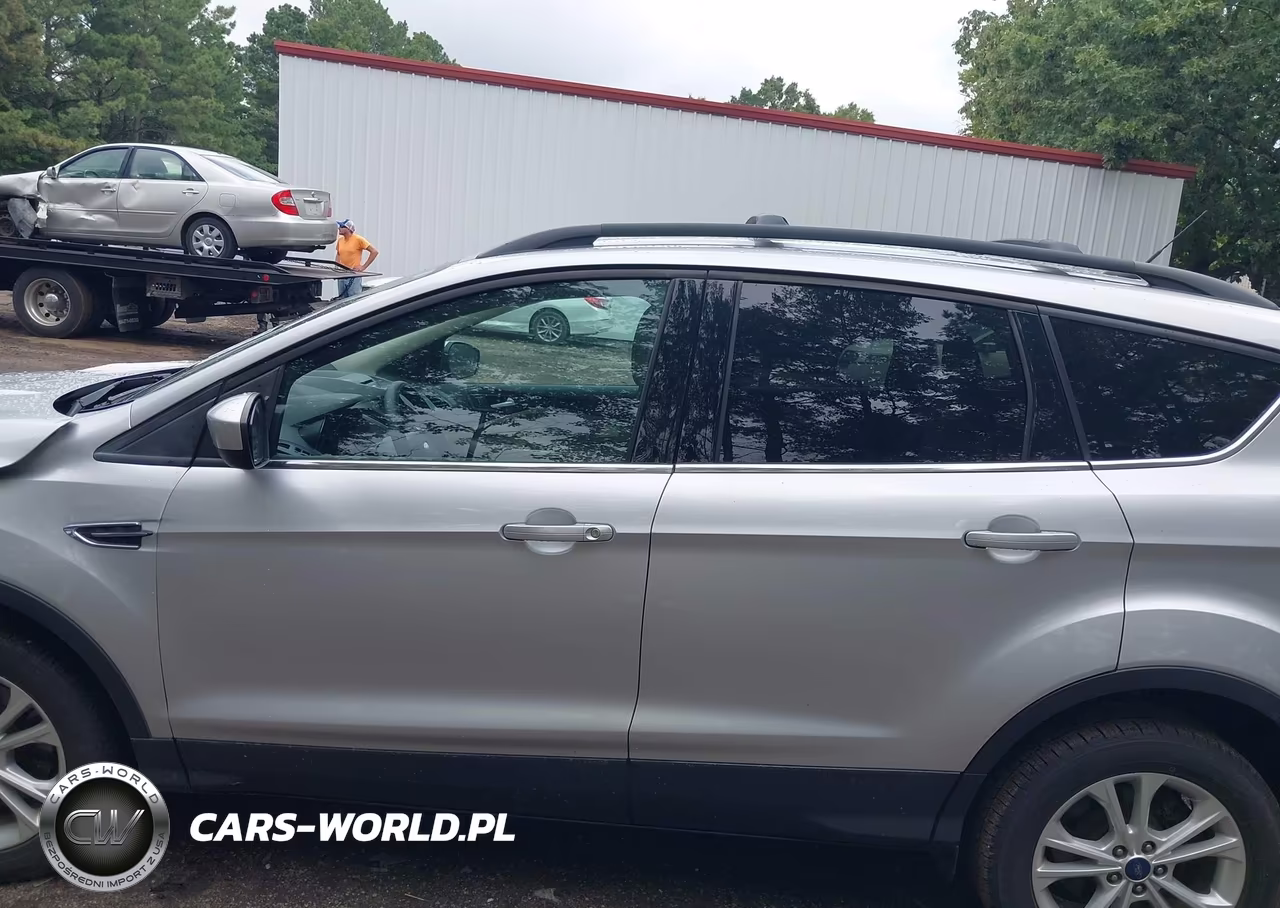 2017 Ford Escape Se VIN:1FMCU0G93HUB73405 - 14