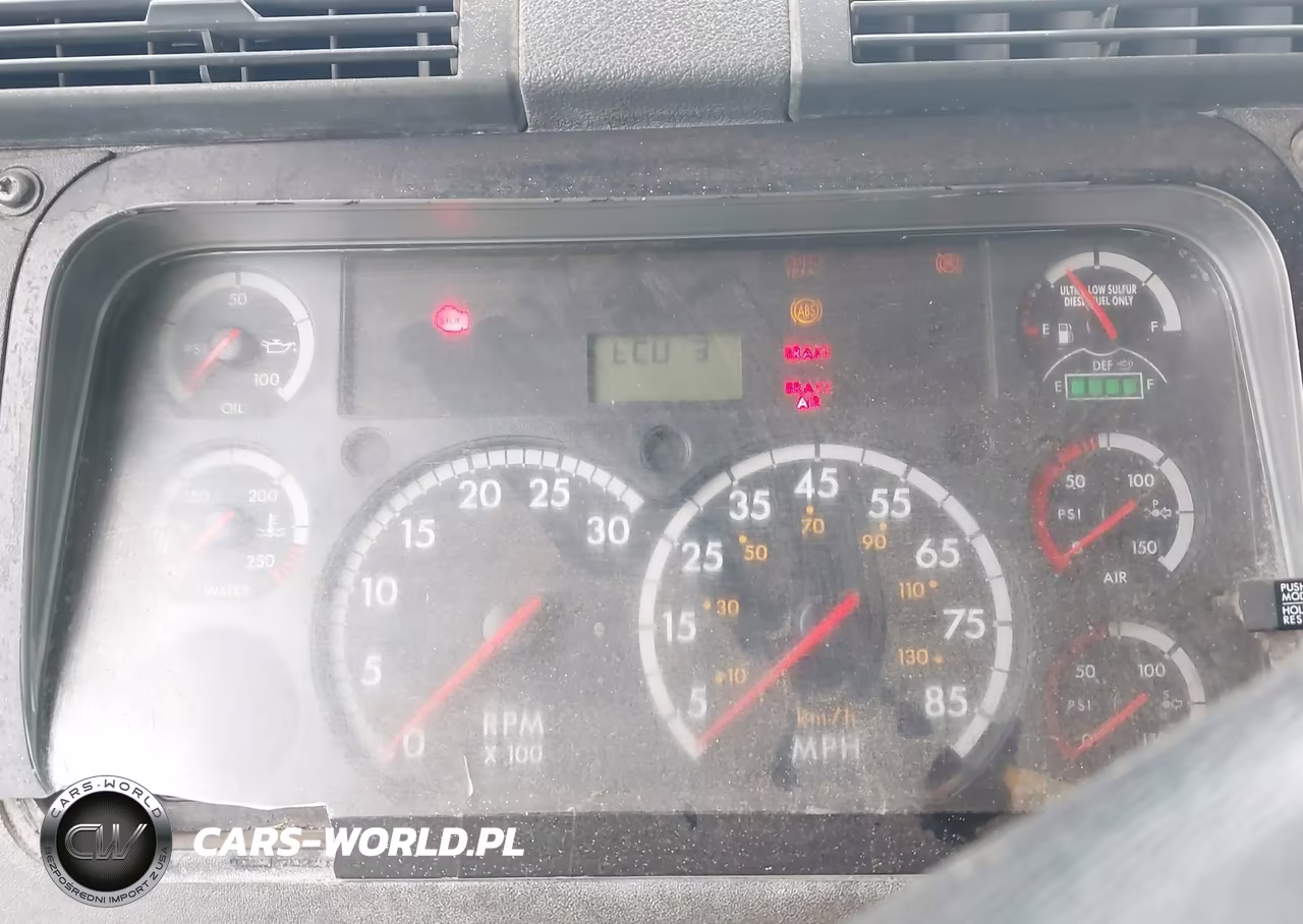 2015 Freightliner Cascadia 125 VIN:1FUJGEDV7FLGE9327 - 5