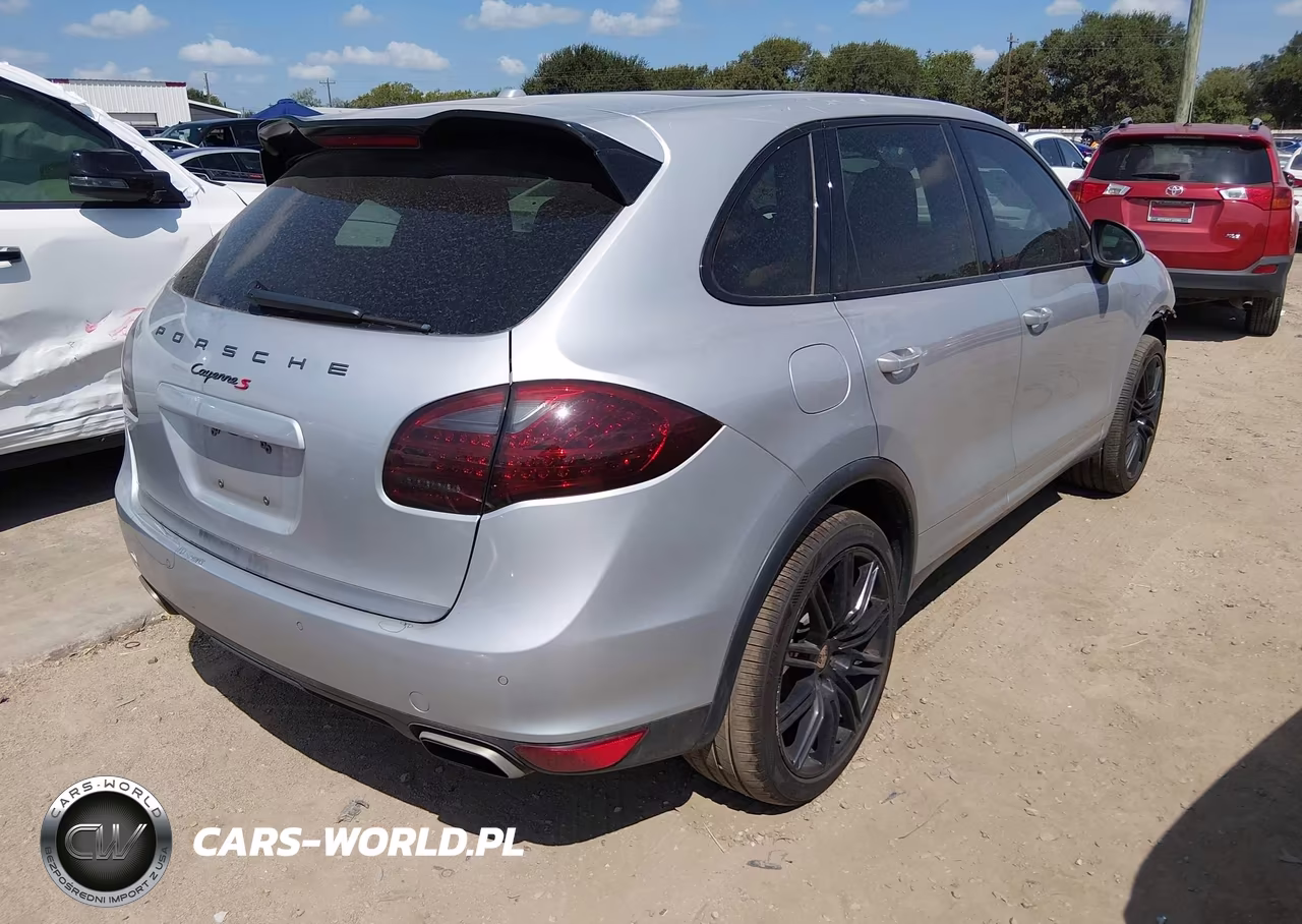 2012 Porsche Cayenne S VIN:WP1AB2A27CLA45819 - 4