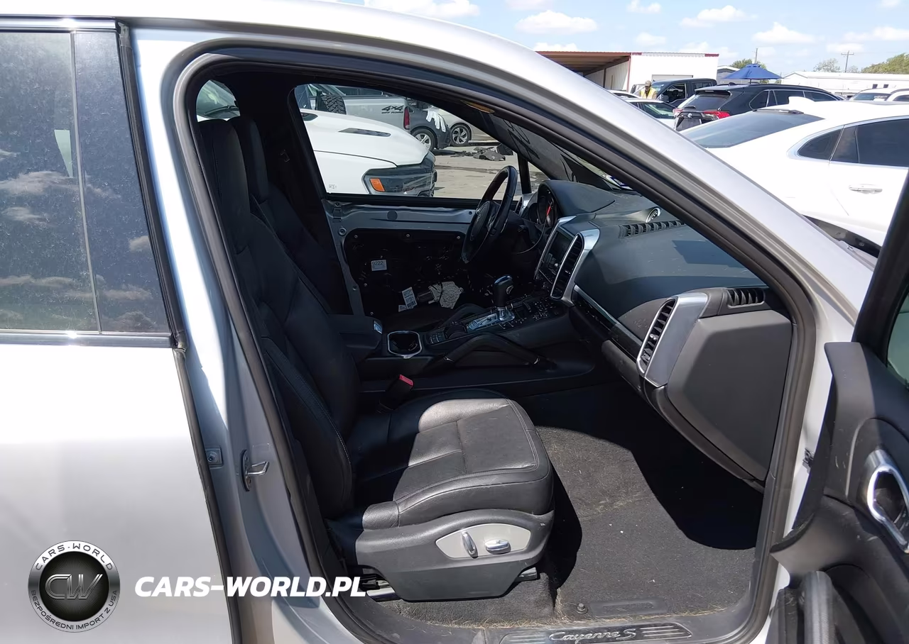 2012 Porsche Cayenne S VIN:WP1AB2A27CLA45819 - 5