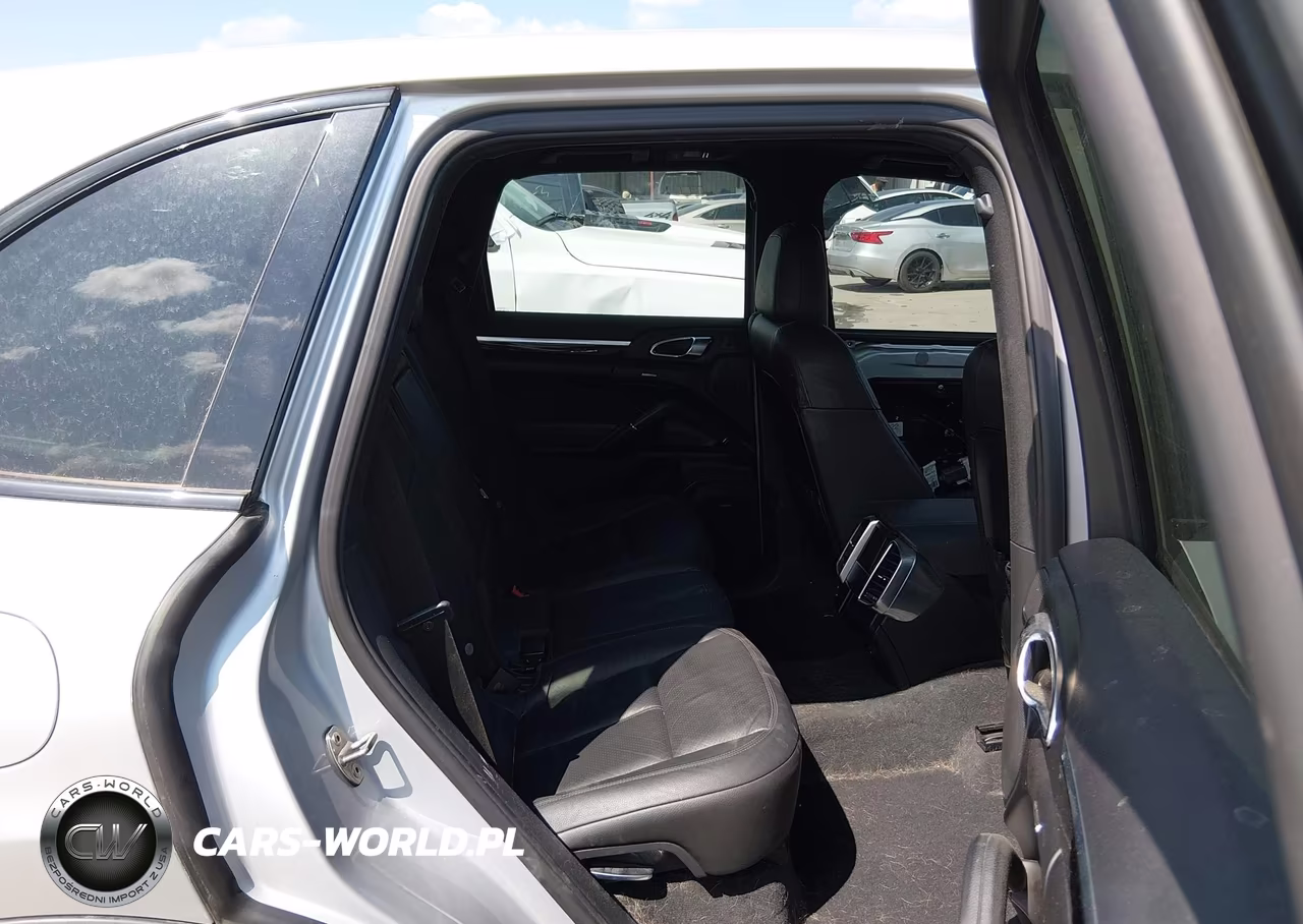 2012 Porsche Cayenne S VIN:WP1AB2A27CLA45819 - 8