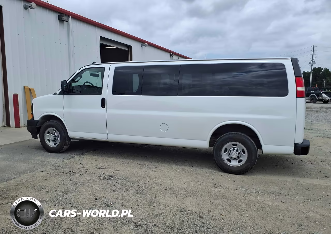 2017 Chevrolet Express 3500 Ls VIN:1GAZGNFG0H1294115 - 14