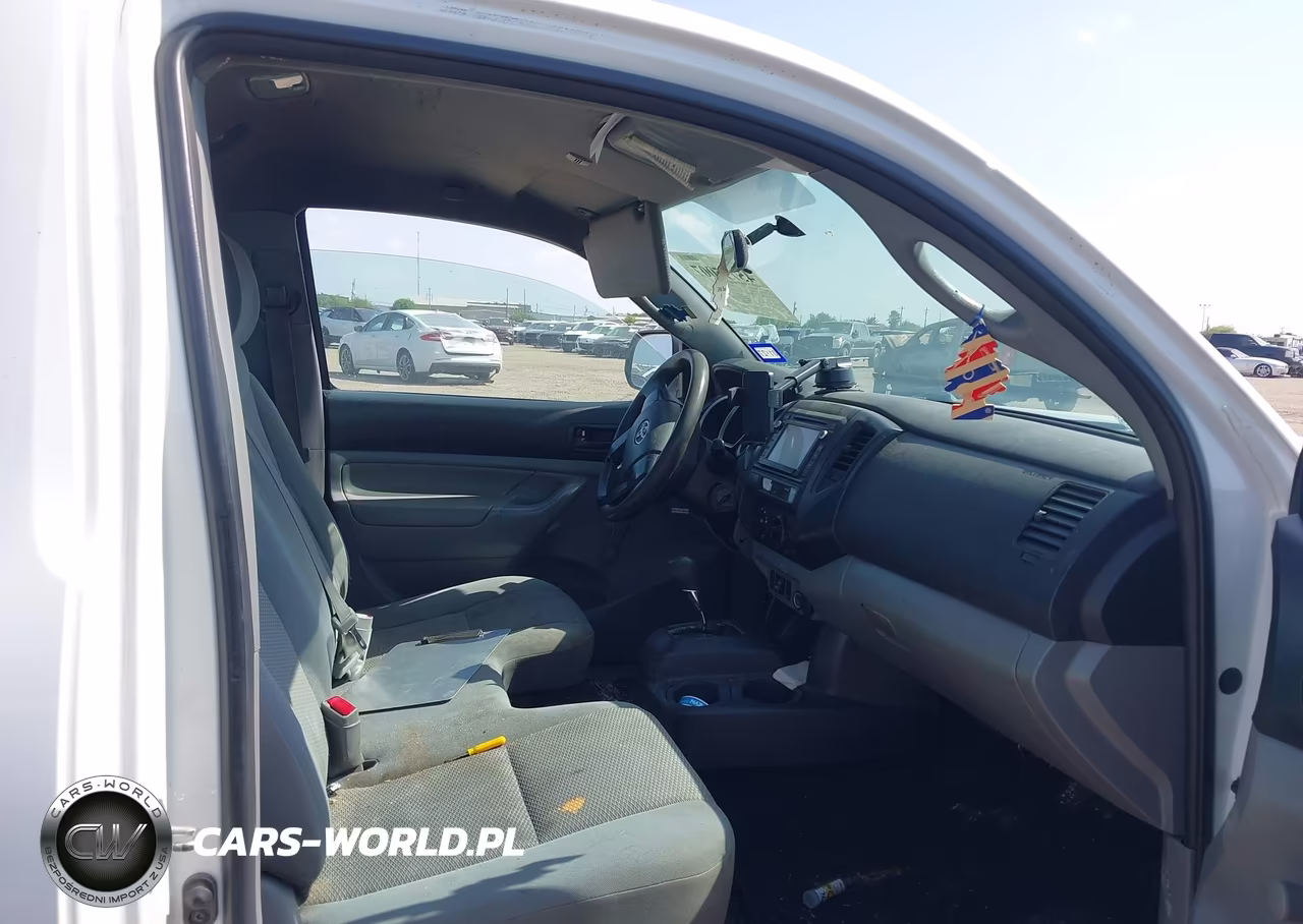 2014 Toyota Tacoma VIN:5TFNX4CN3EX035811 - 5