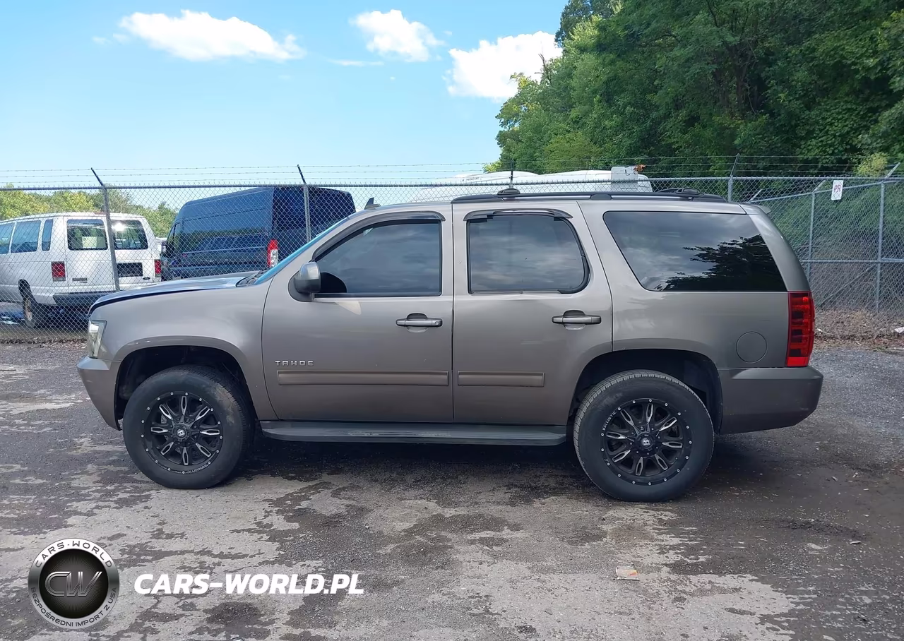 2012 Chevrolet Tahoe Ls VIN:1GNSKAE09CR115950 - 14