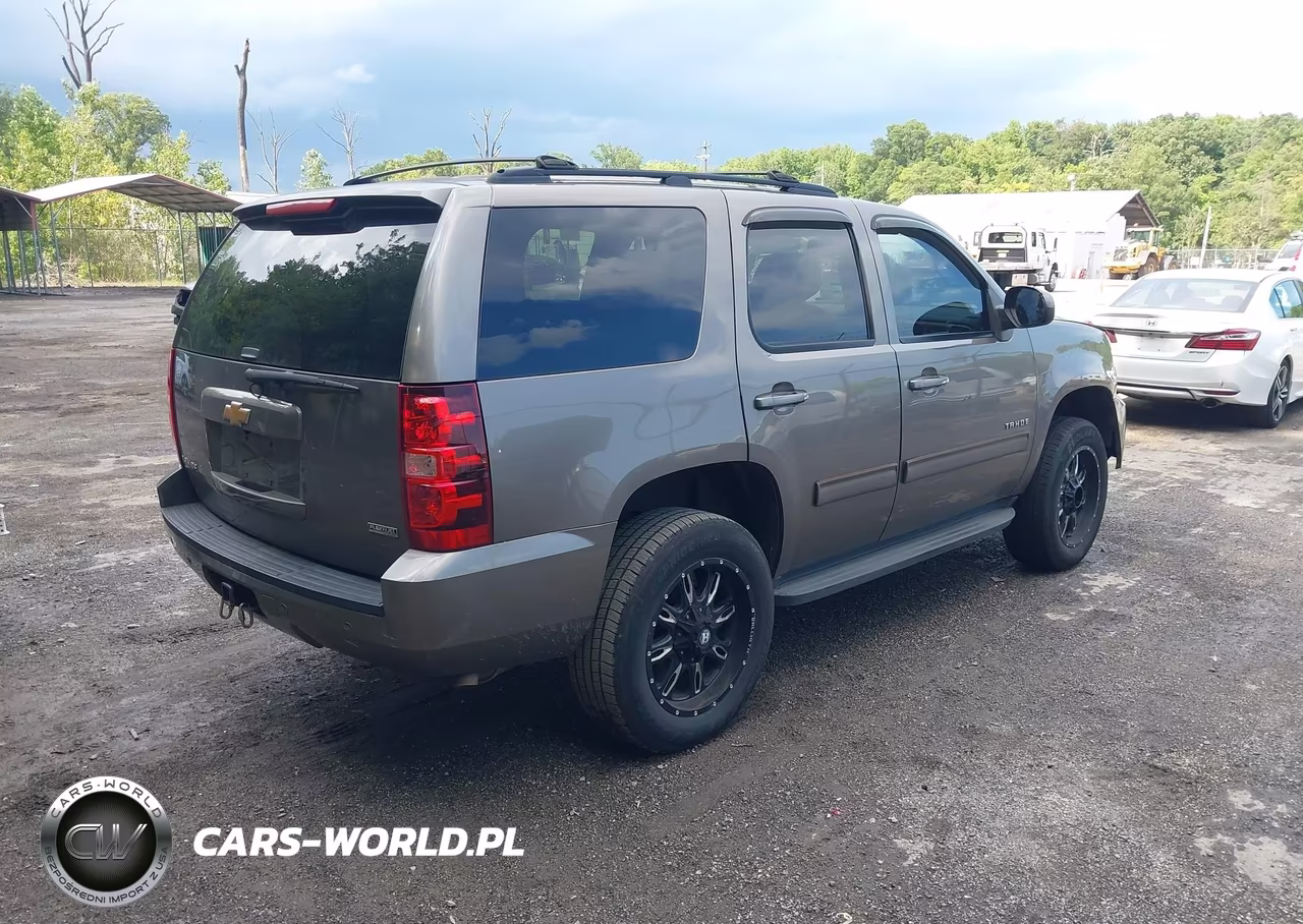 2012 Chevrolet Tahoe Ls VIN:1GNSKAE09CR115950 - 4