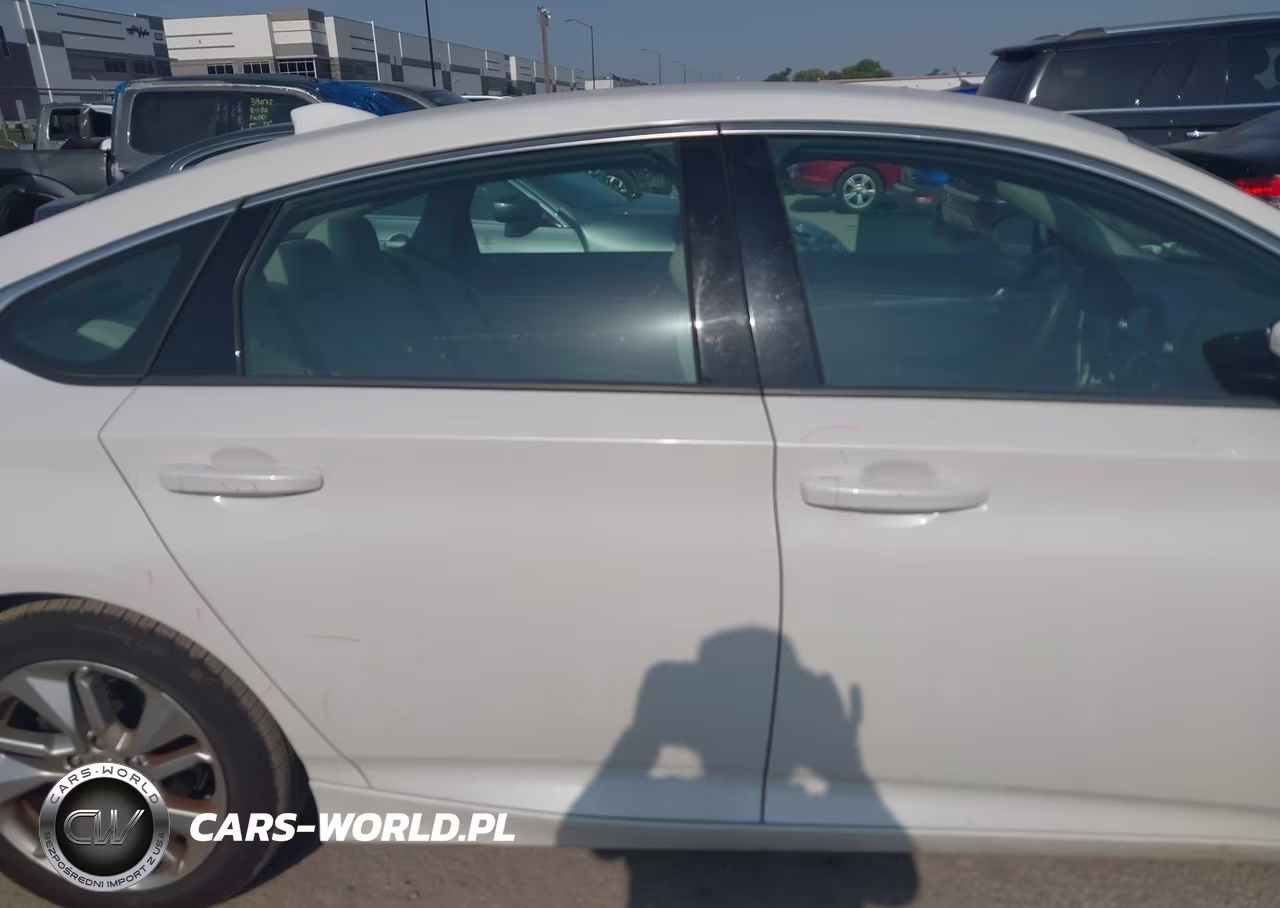 2018 Honda Accord Lx VIN:1HGCV1F16JA110861 - 14