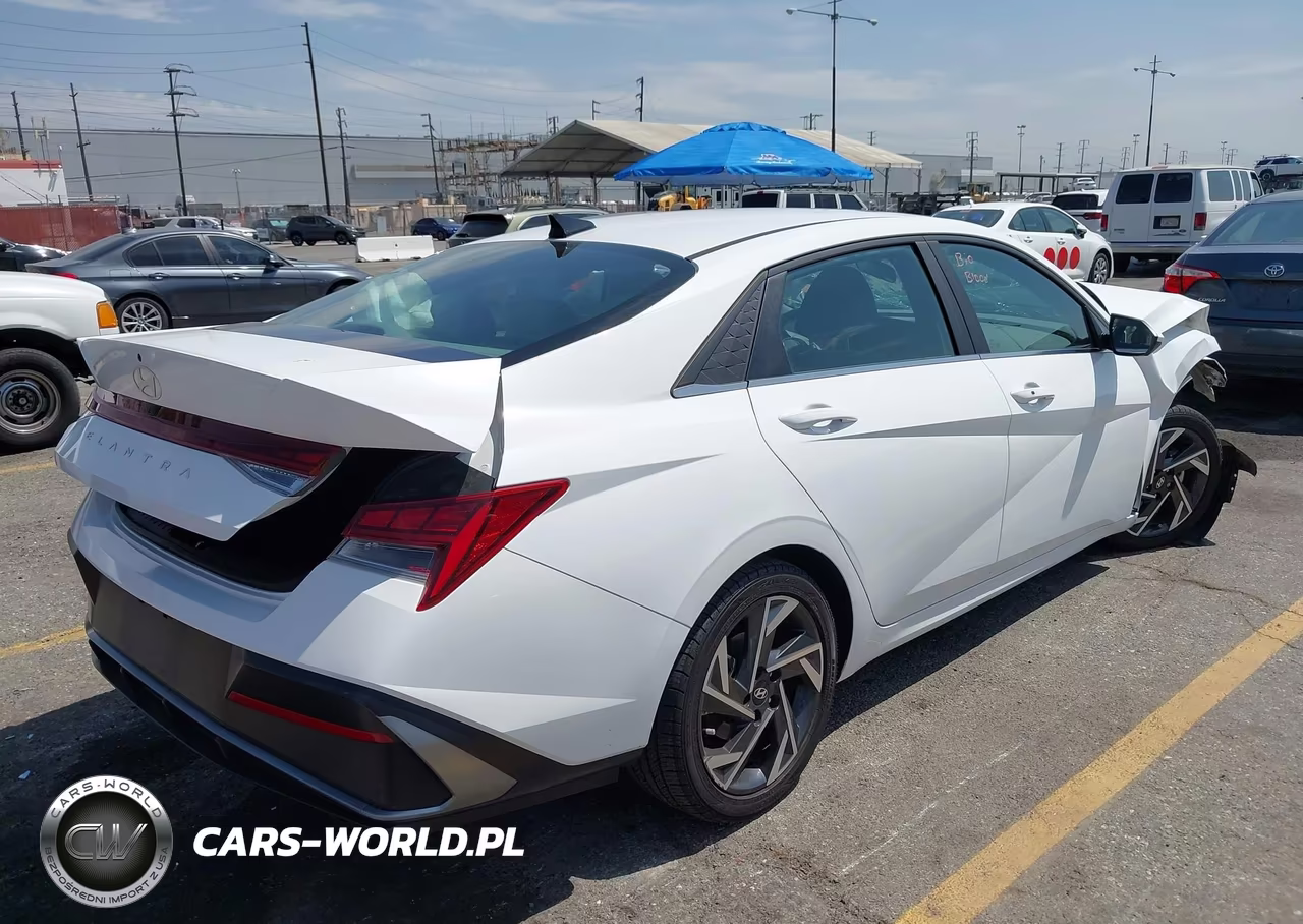 2024 Hyundai Elantra Sel VIN:KMHLS4DGXRU642801 - 4