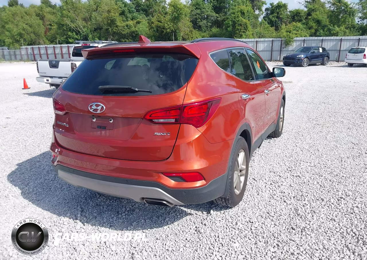 2017 Hyundai Santa Fe Sport 2.4L VIN:5XYZU3LB0HG486180 - 4