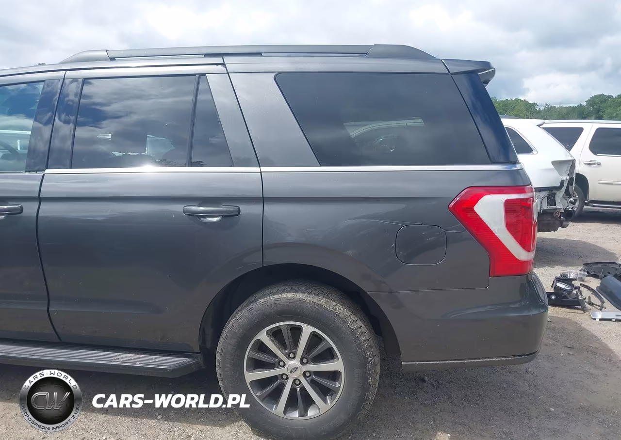 2019 Ford Expedition Xlt VIN:1FMJU1JT3KEA74926 - 18