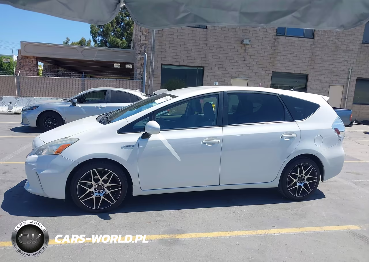 2014 Toyota Prius V Three VIN:JTDZN3EU8E3292704 - 14