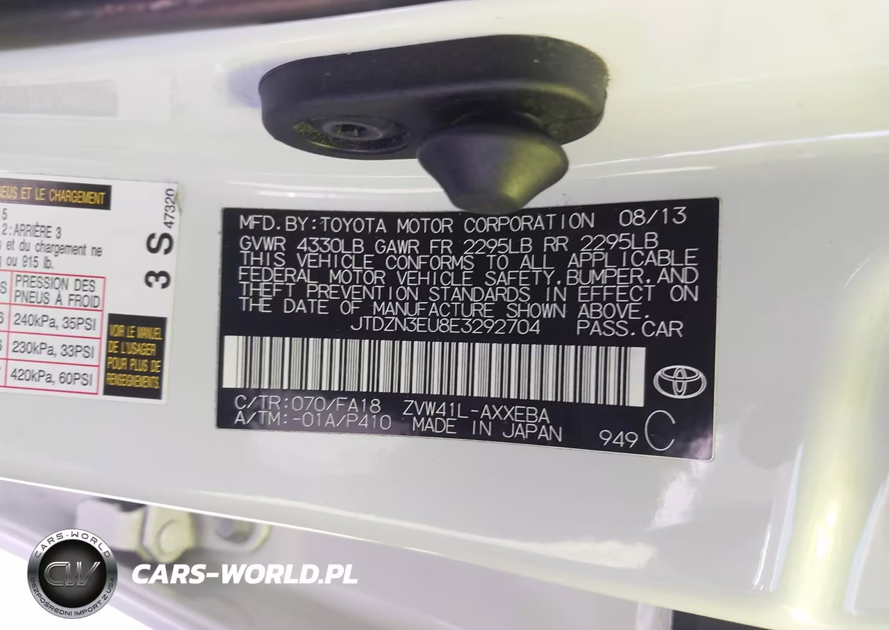 2014 Toyota Prius V Three VIN:JTDZN3EU8E3292704 - 9