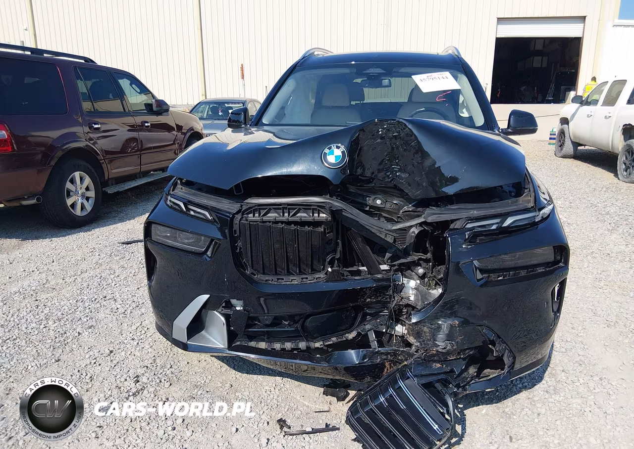 2023 BMW X7 xDrive40I VIN:5UX23EM07P9P21444 - 12